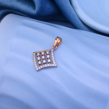18Kt Rose Gold Diamond Shape Pendant
