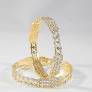 22Kt Yellow Gold Clefted Dazzle Bangles for Women