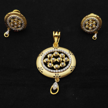 22k Gold Creative Round Shape Pendent Set