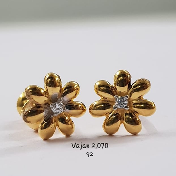 22Kt Gold Single Solitaire Flower design Plan Earr...