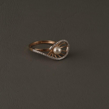 18KT Rose Gold Pearl Lizaan Ring For Women
