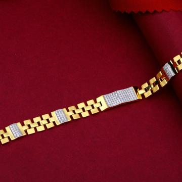 22KT Gold Sleek Bracelet For Men