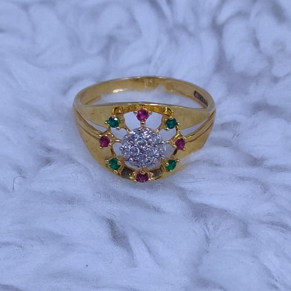 22kt/916  yellow gold  green and red stone beautiful ring for women