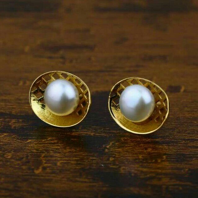 South Sea Pearl moti tops 18kt