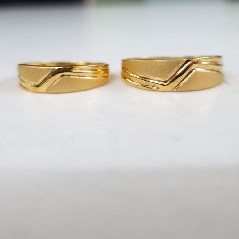 22kt yellow gold lanelot destine couple ring for unisex