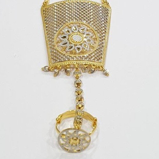 22Kt Yellow Gold Designer hand harness hath Panja For Women