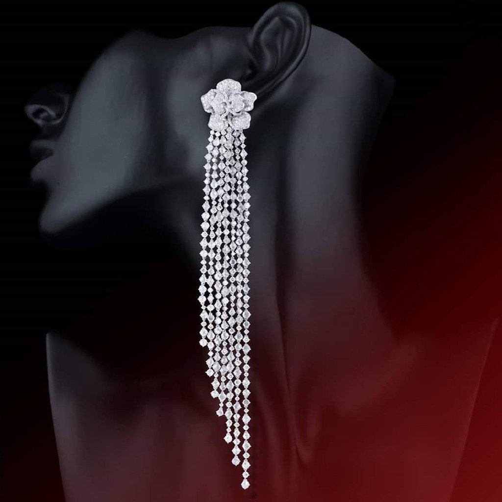 18KT White Gold Extraordinary Stylish Earring For Women