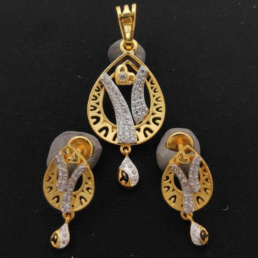 91.6 22k Gold Synthetic Stone Pendent Earring Set PBS005