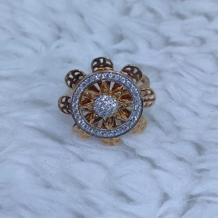 18KT/750 Rose Gold Classic Engagement Ring For Women