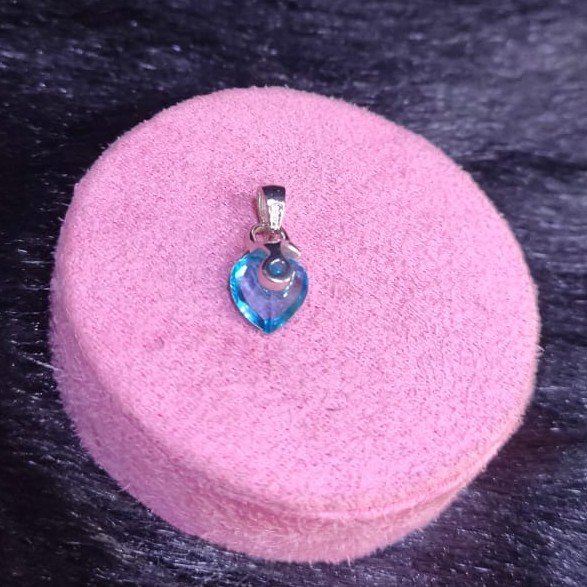 92.5 Sterling Silver Daring Blue Heart Shape Very Beautiful Pendant For Women