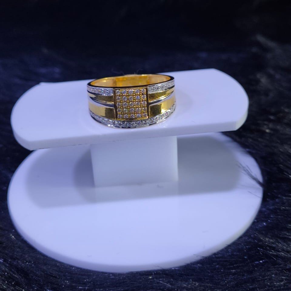 22KT/916 Yellow Gold Maurice Cz Stone Fancy Ring For Men