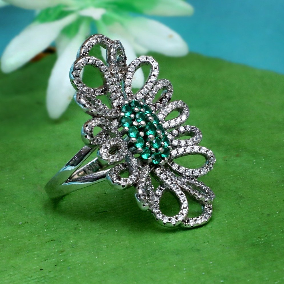 Buy quality 916 Gold Green Stone Diamond Ring For women in Ahmedabad