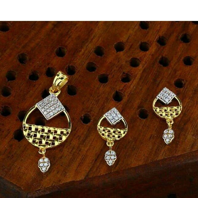 Simple Shiney Pendant Set 916
