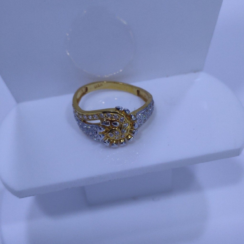 22KT/916 Yellow Gold Lustrous Ring For Women