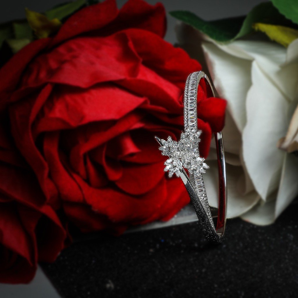 92.5 Sterling Silver Cz & Choki Stone Fancy   Brecelet For  Women