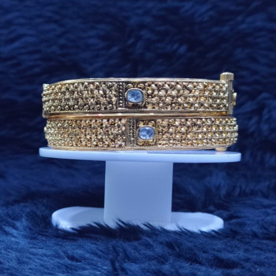 22kt/916 yellow gold imson bangles for women