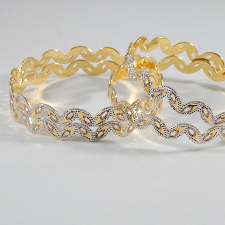 22kt Yellow Gold The Darcy oval Bangles For Women